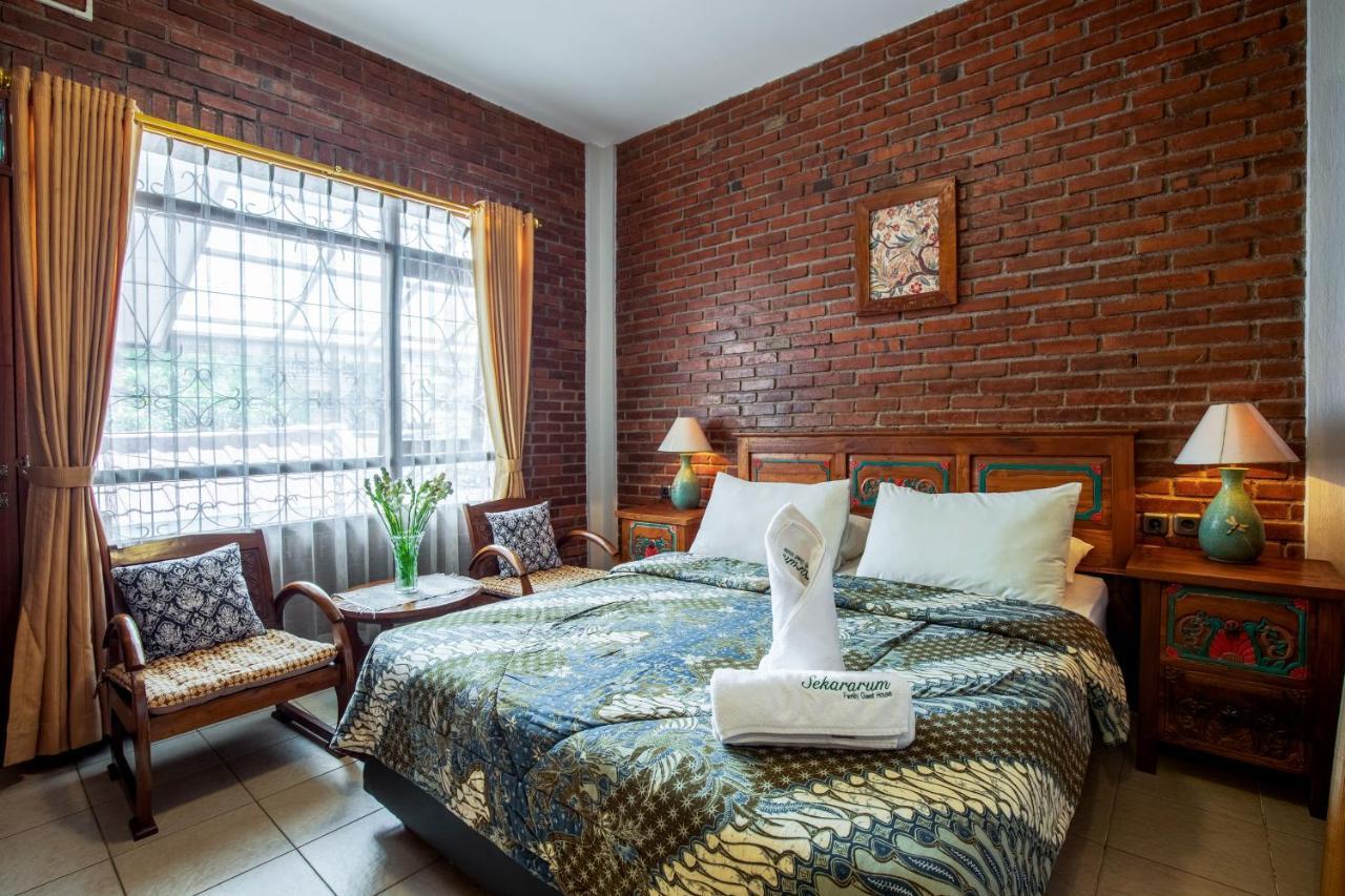 Sekararum Butik Syariah Guesthouse บันดุง ภายนอก รูปภาพ