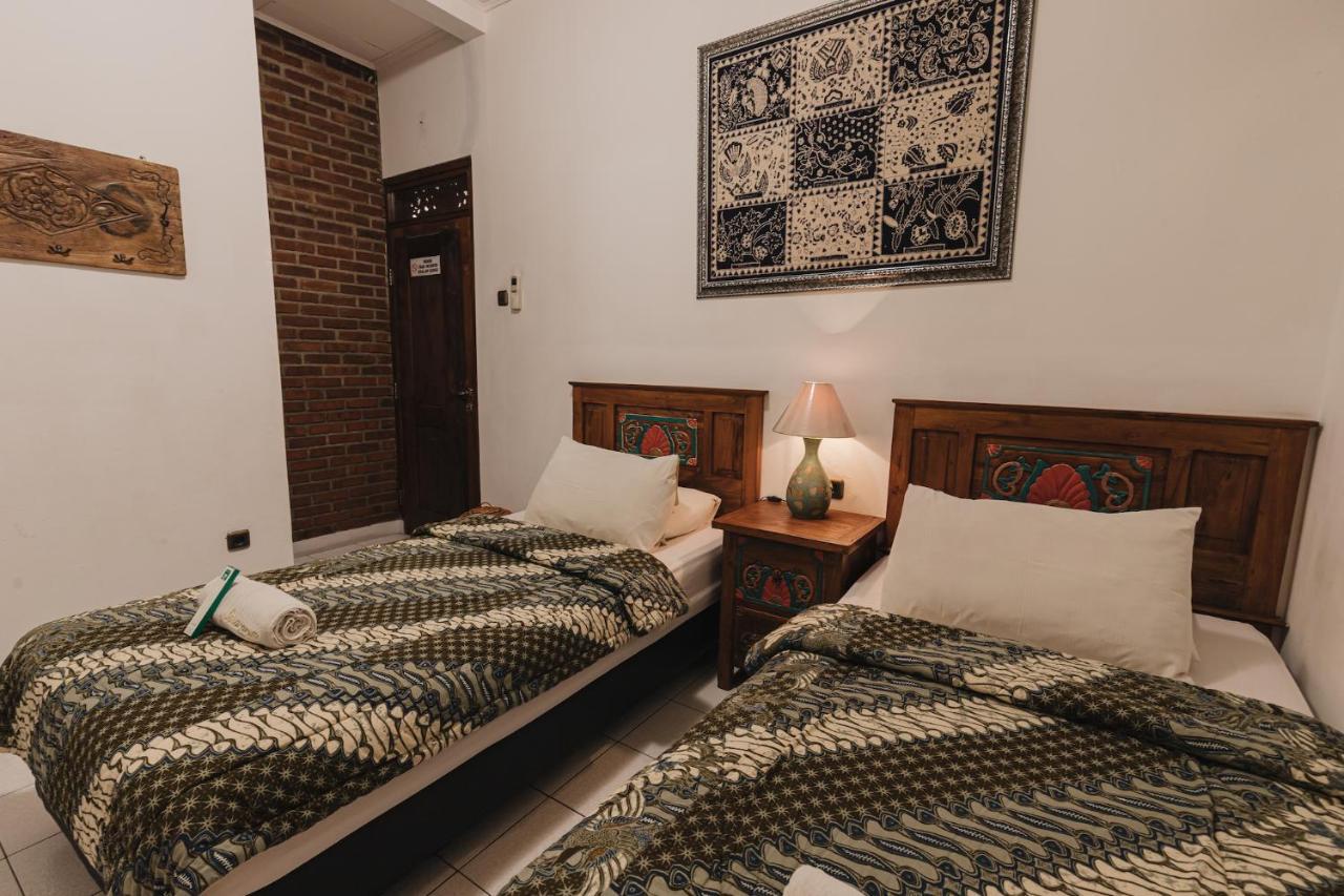 Sekararum Butik Syariah Guesthouse บันดุง ภายนอก รูปภาพ